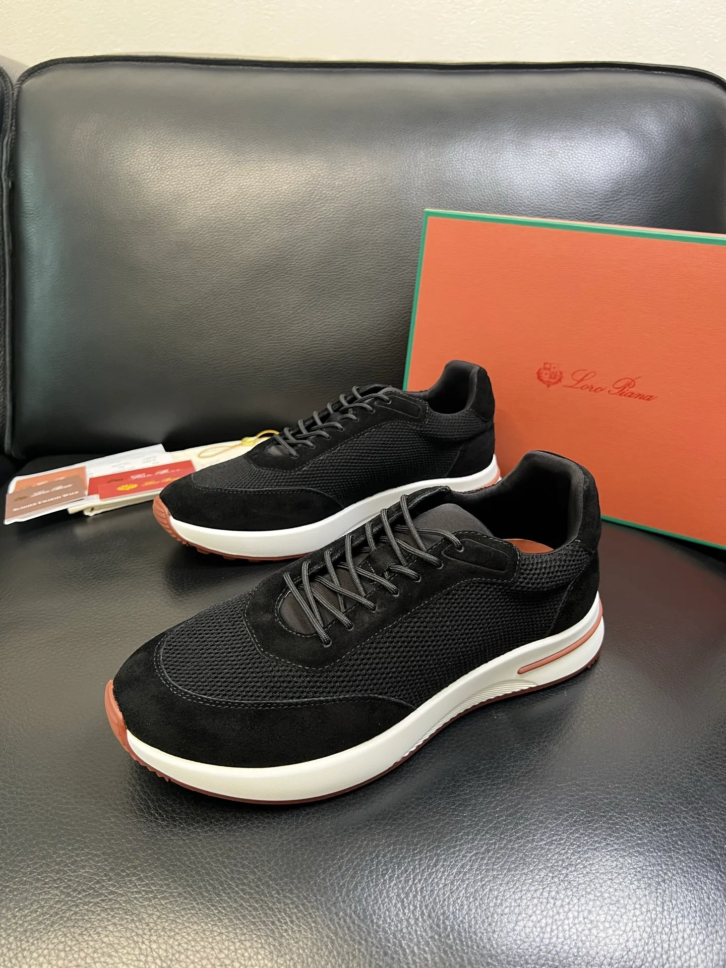 Men's shoes 💰740 Loro Men's shoes 💰iana High-quality top crafts Noyo Piana New product counter synchronized with original factory configuration, uppers imported from Italy cowhide fabric, high-quality splicing technology, soles: original soles specially provided by the original factory, exclusive movable molded soles super comfortable, original factory and single goods, welcome to compare, code number 39-44 (order 38 45 46)